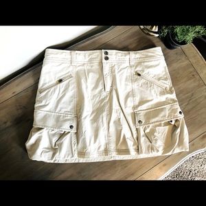 Athleta Light Khaki Cargo Skort Size 12